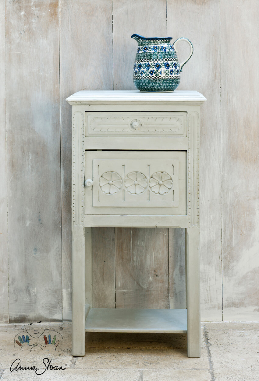 Möbel in Paris Grey von Annie Sloan Chalk Paint