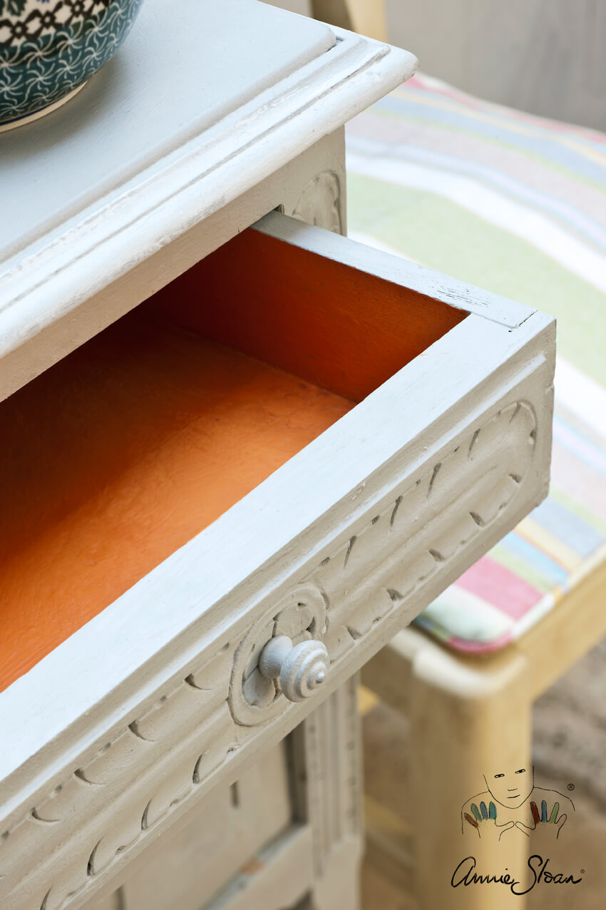 Schublade in Paris Grey Chalk Paint von Annie Sloan