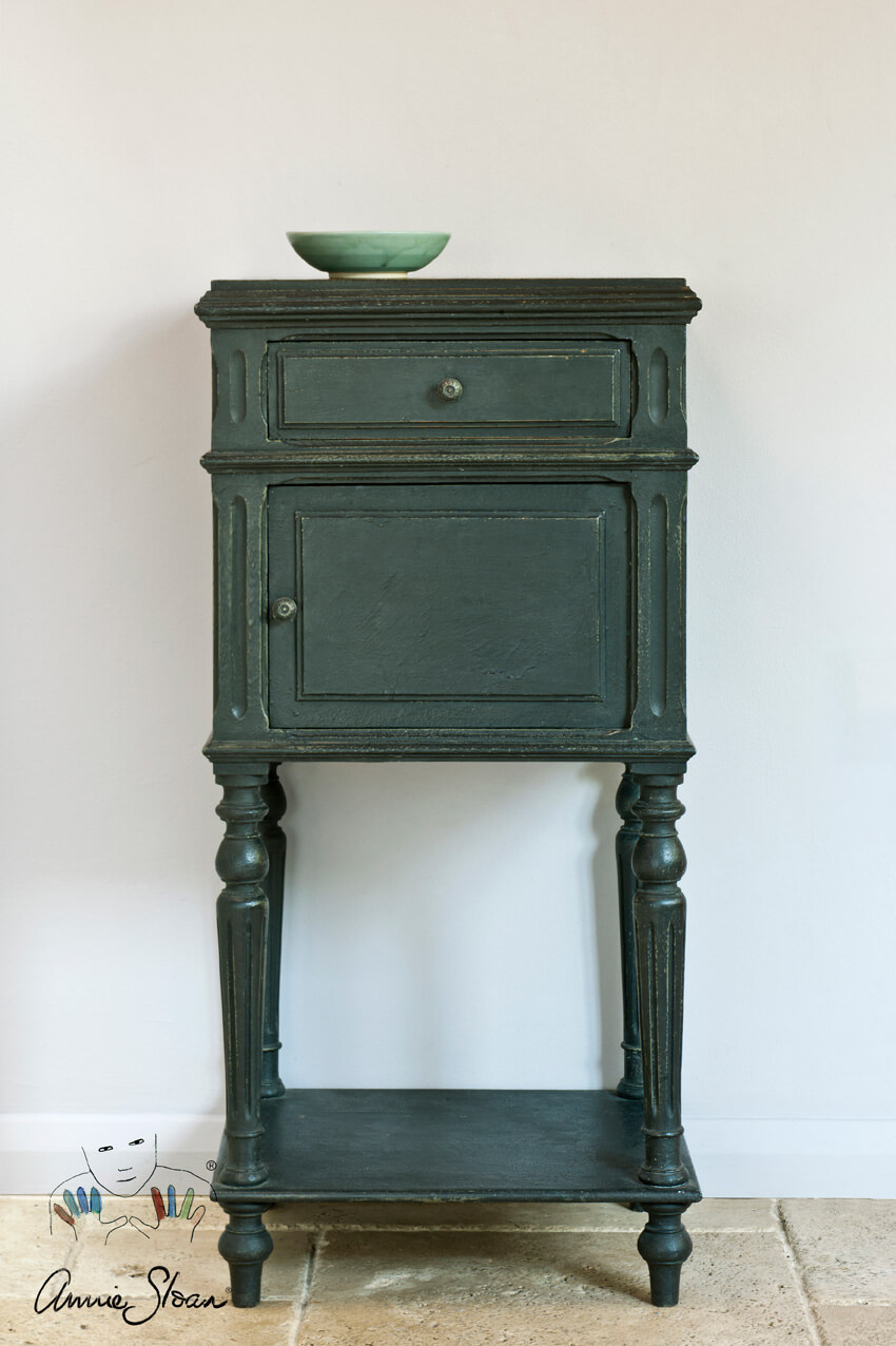 Möbel in Graphite Chalk Paint von Annie Sloan