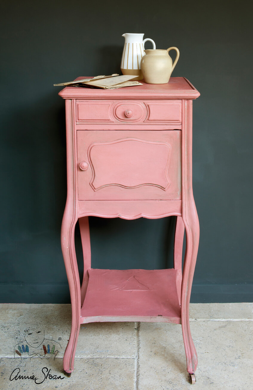 Schönes Möbel in Scandinavian Pink Chalk Paint von Annie Sloan