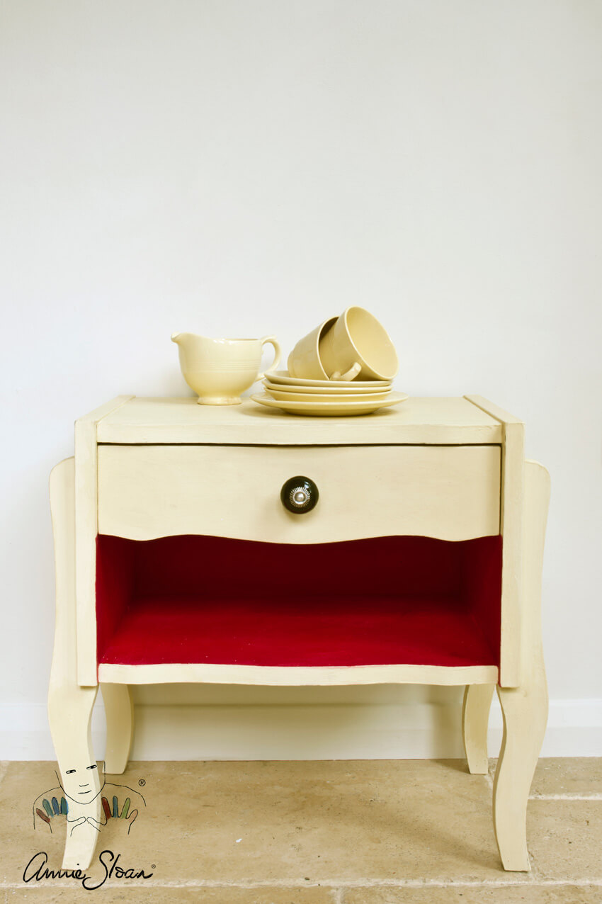 Nachttisch in Cream Chalk Paint von Annie Sloan